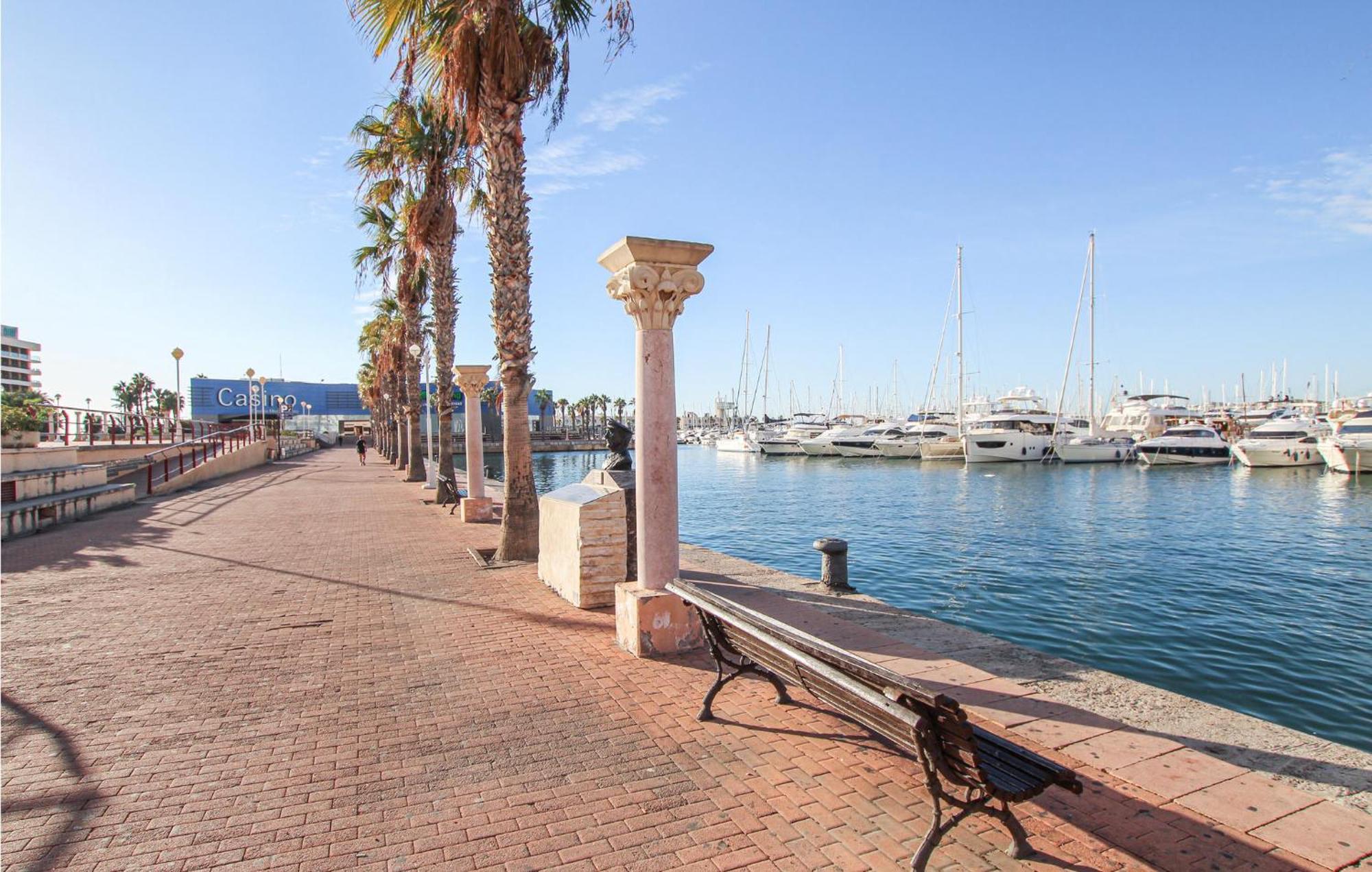 Beach Front Apartment In Los Arenales Del Sol Extérieur photo